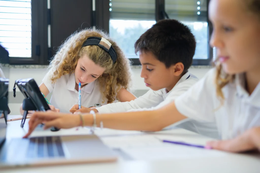 Learning Together:  Reading and Maths at Home